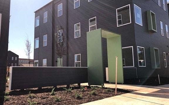 4th image of 1029 NE 6th St