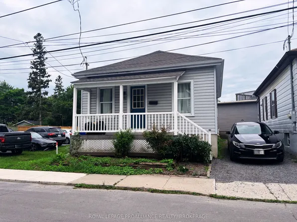 112 Main St, Kingston, ON K7K 3Y8