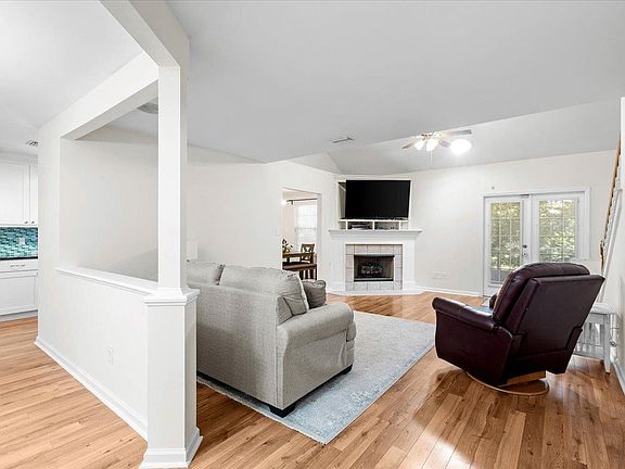 5th image of 2767 Whitmore Ct