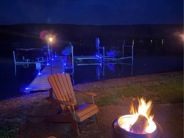 326 W Lake Rd
