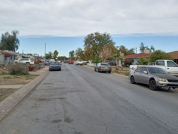 4th image of 4230 N 48th Ave