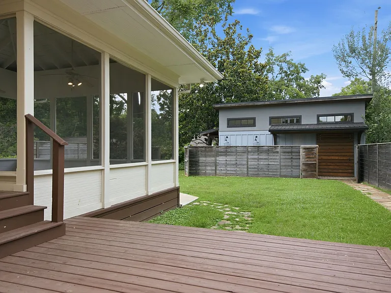 227 Carden Ave — Photo 57