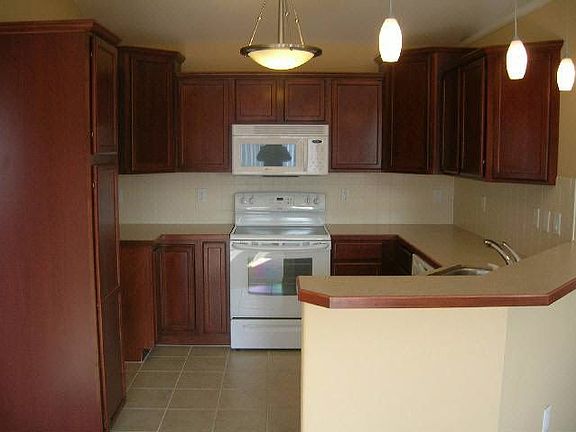 4th image of 12101 S Ayesbury St