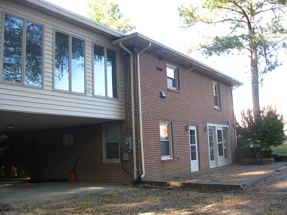 2nd image of 807 W High St