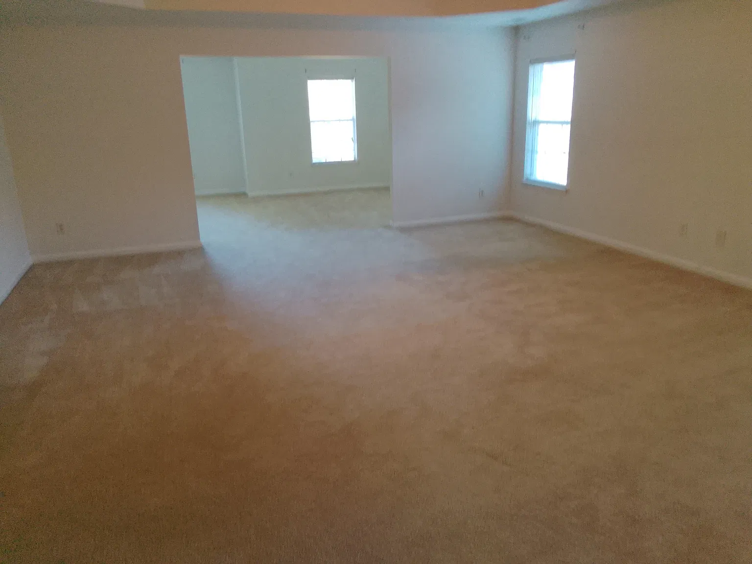 4 bed, 4100 sqft, $3,100 — Photo 4