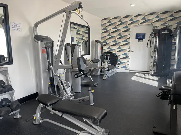 211 Baldwin Avenue image 13 of 20