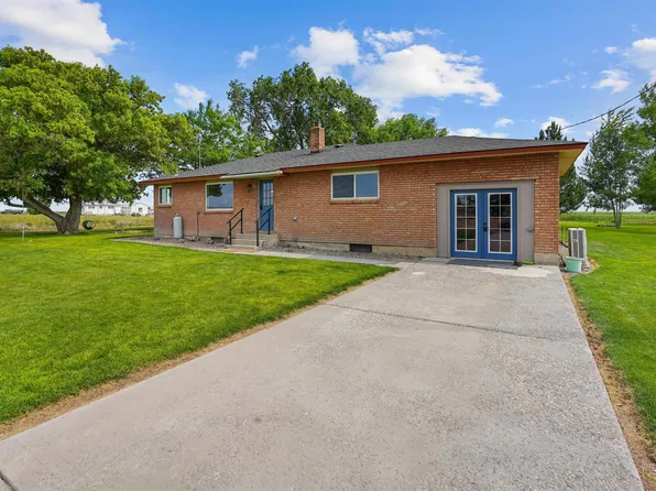 403 S Crestview Rd, Paul, ID 83347