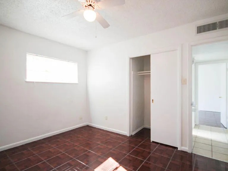 209 San Saba Rd — Photo 14