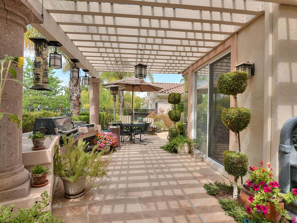 2nd image of 5860 Pistoia Way