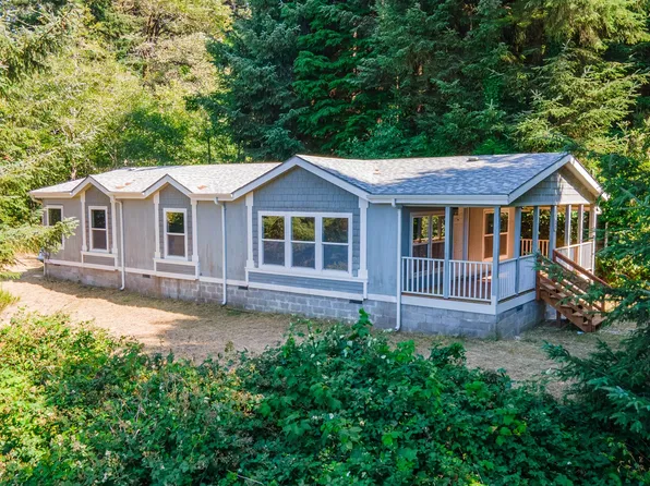 920 Hilltop Dr, Lakeside, OR 97449