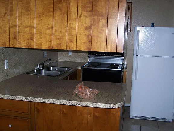 4th image of 108 Lori Dr Unit A