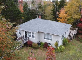 15 Avery Ln, Saint John, NB E2M 6Y3