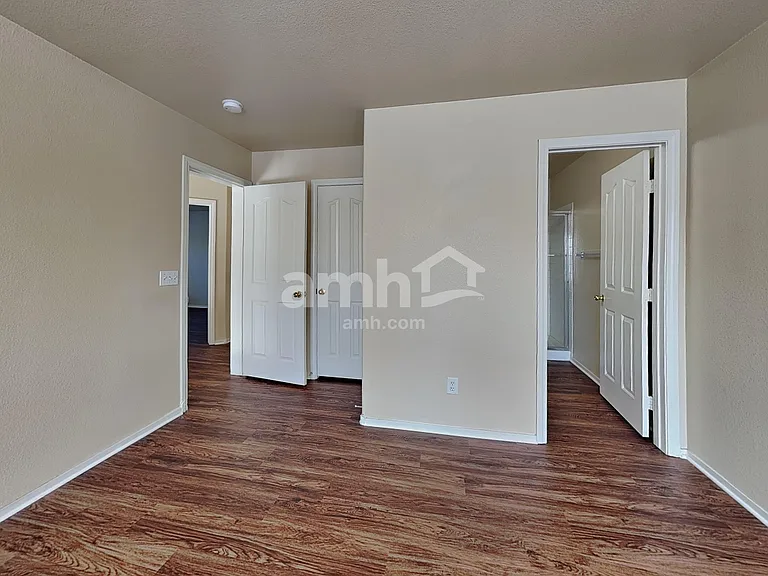207 Luninborg St — Photo 12