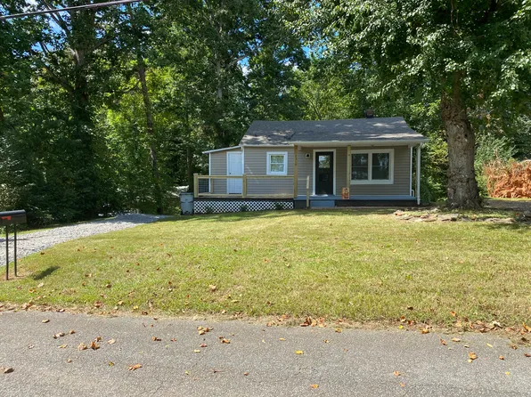 2310 Evans St SW, Lenoir, NC 28645