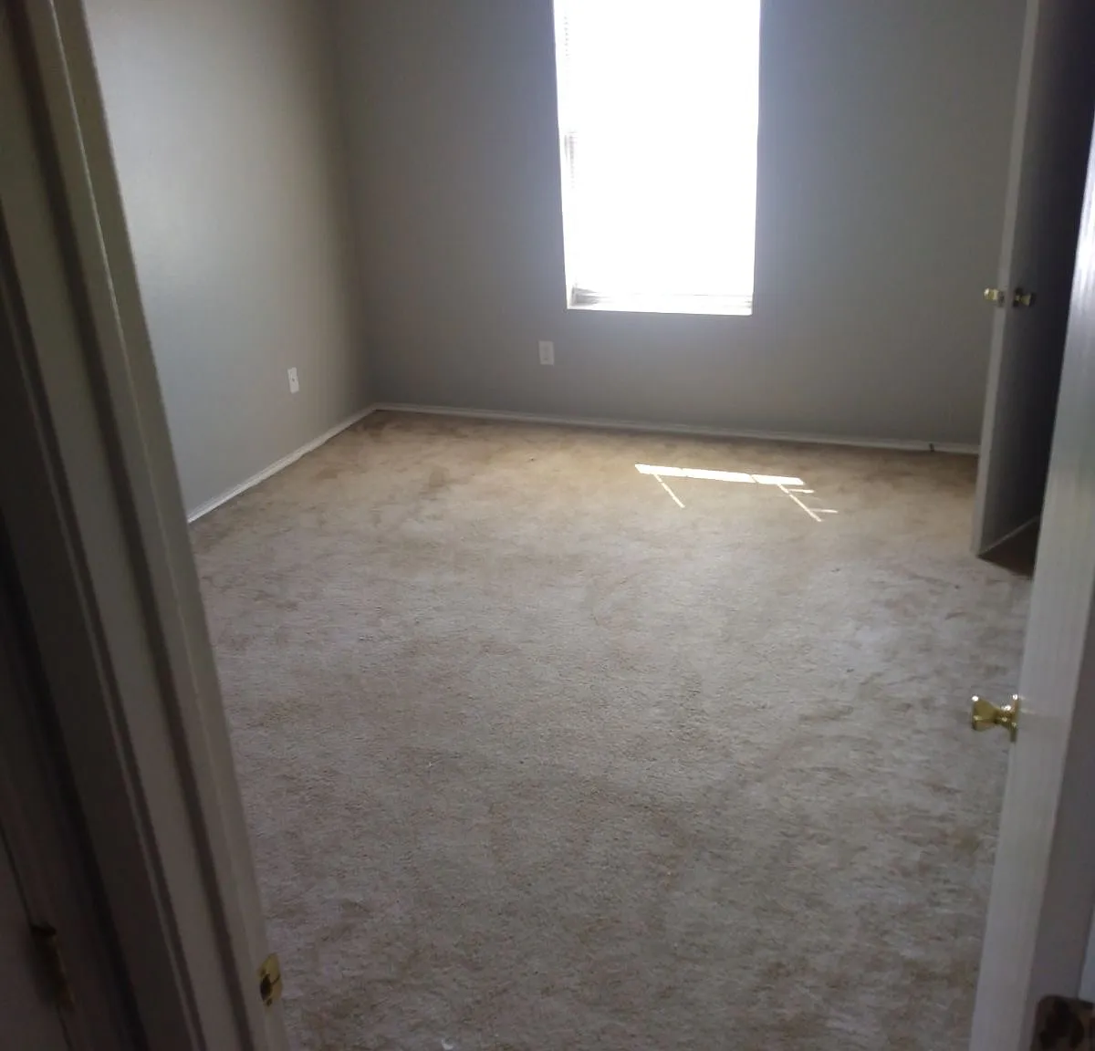 2 bed, 1.5 bath, 957 sqft, $750 — Photo 1
