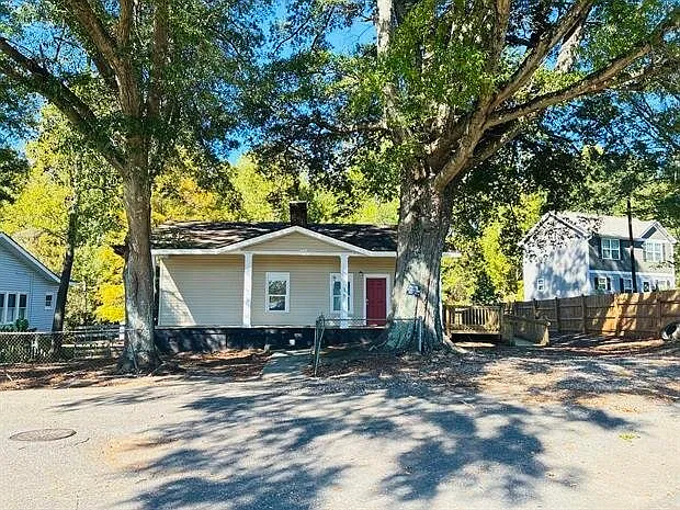 19 Central Ave — Photo 3