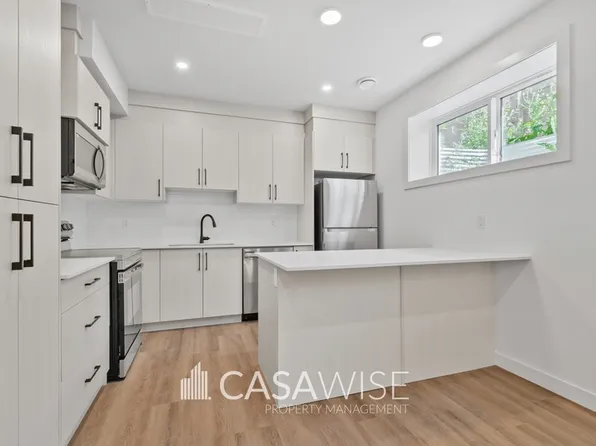 11323 106th St NW, Edmonton, AB