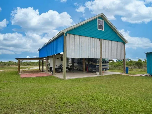 6194 S South Shore St, Bay City, TX 77414