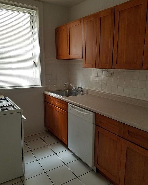 1st image of 1802 W Farwell Ave APT 3A