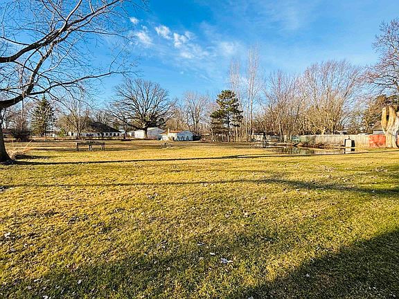 2nd image of 3052 E Fisher Rd