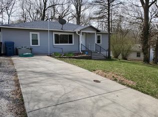 804 E Walnut St, Ozark, MO 65721