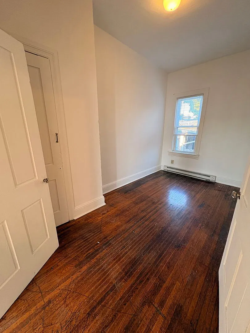 111 S Duke Street — Photo 4