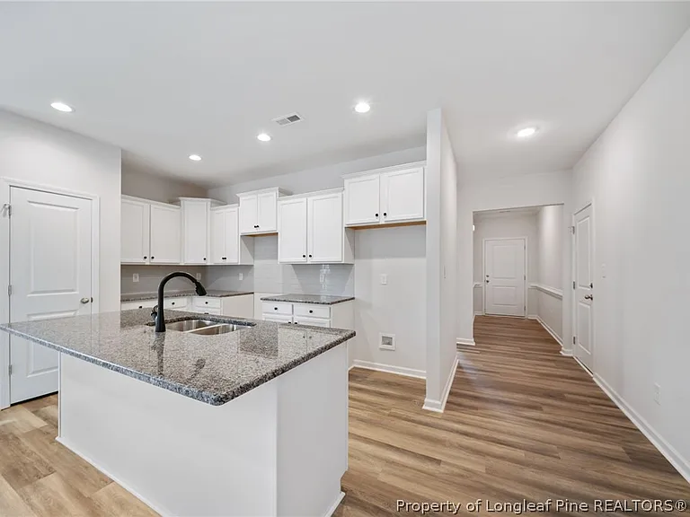 4052 Lofton St — Photo 6