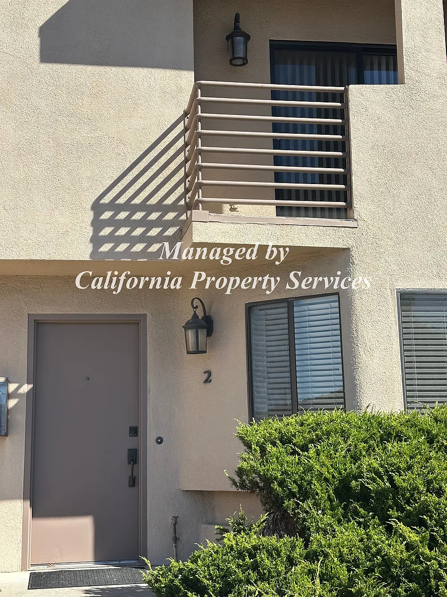 Building Photo - 750 Osos St #2