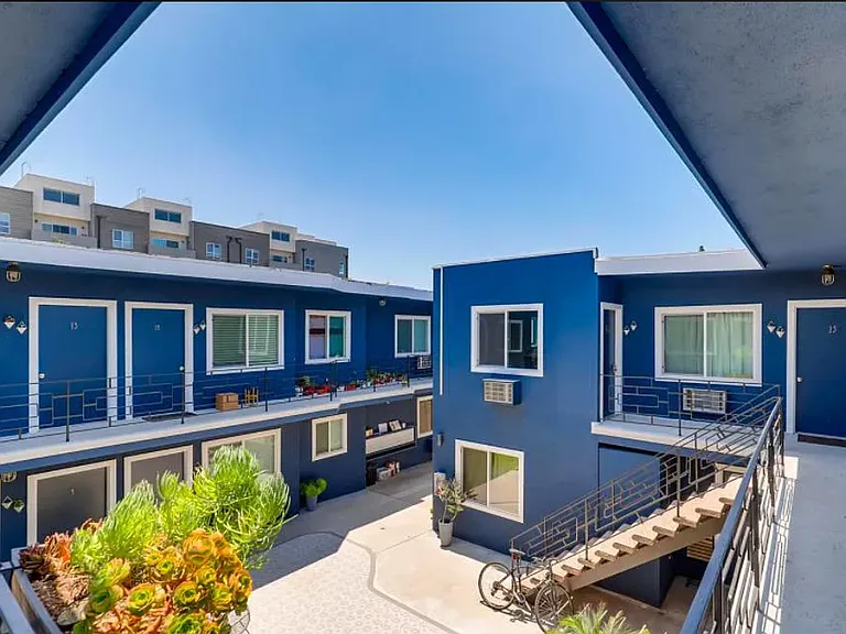 2830 S Sepulveda — Photo 57