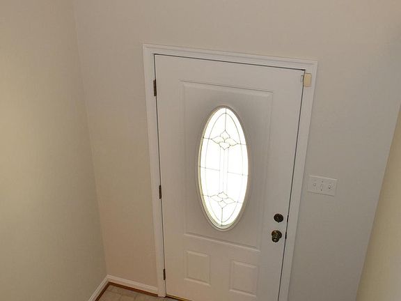 3rd image of 429 Albany St