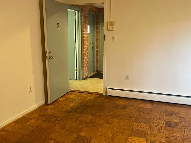 Twelve Oaks Apartments — Photo 4