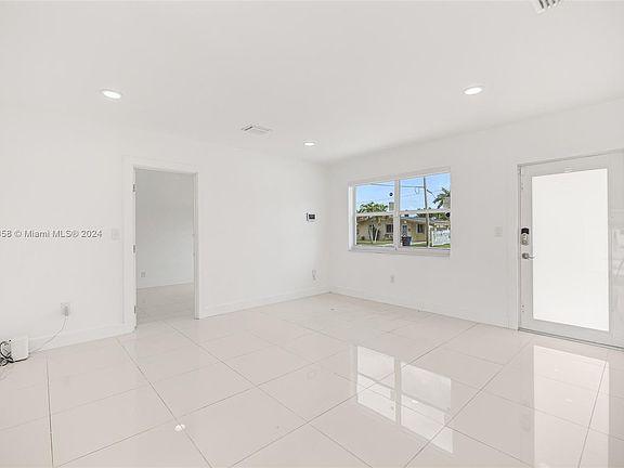 4th image of 18740 NW 43rd Ave