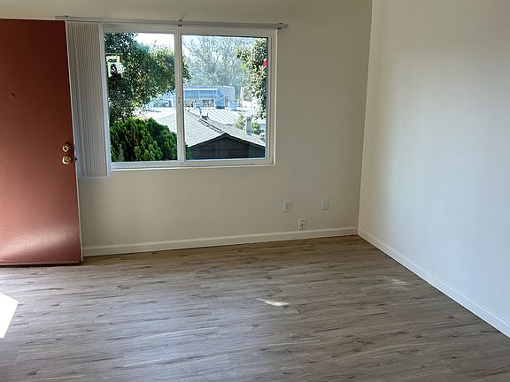 3rd image of 4029 49th St #5