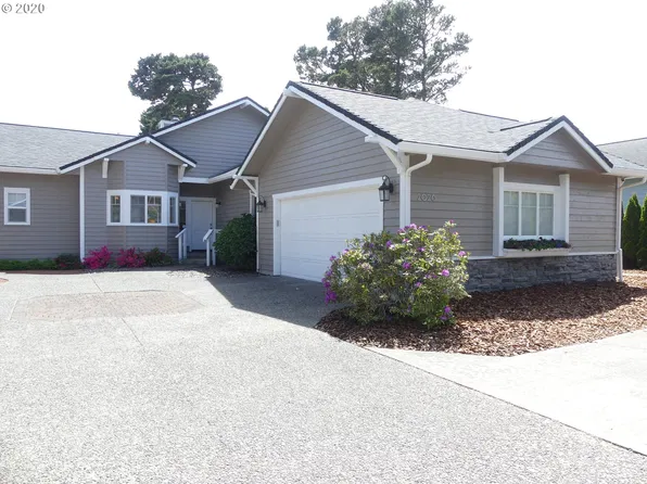 2026 Royal Saint George Dr, Florence, OR 97439