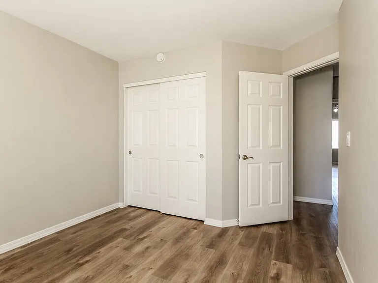 2345 E Gelding Dr — Photo 14