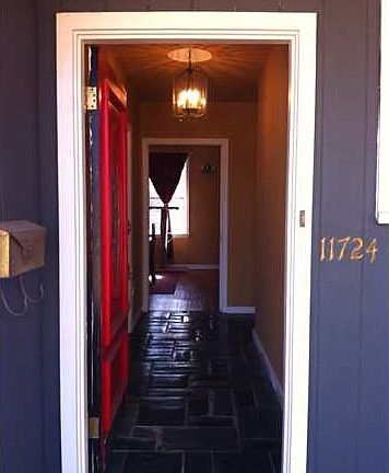 Adorable Entrance!