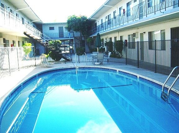 3rd image of 7745 Laurel Canyon Blvd