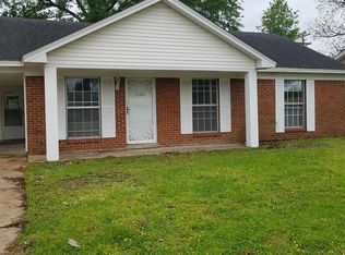 1102 Dover Rd, West Memphis, AR 72301