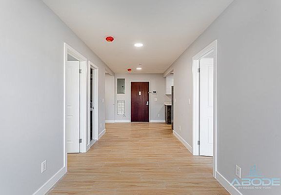 4th image of 1081 Lafayette Ave #2A