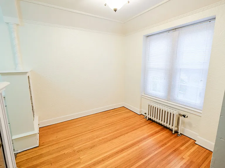 Welcome to Central Lakes of Uptown, where modern comfort meets timeless charm. This spacious room features gorgeous hardwood floors and abundant natural light. Make this inviting space your new home. Schedule a tour today!