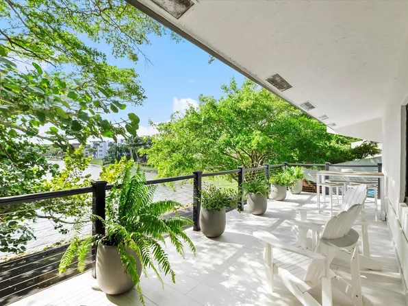 558 NE 199th Terrace, Miami, FL 33179