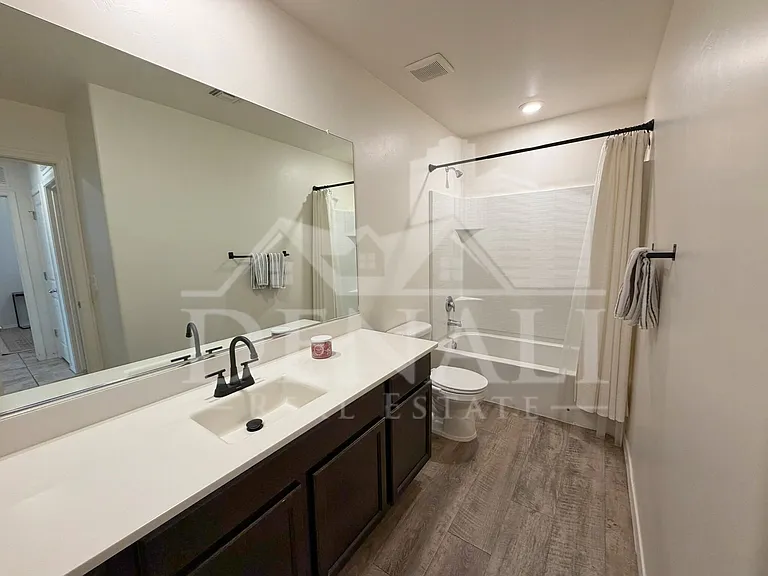 4101 E Braddock Dr — Photo 17