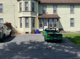 618 Race St APT 1, Catasauqua, PA 18032
