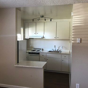 5th image of 7209 Rainbow Dr APT C12