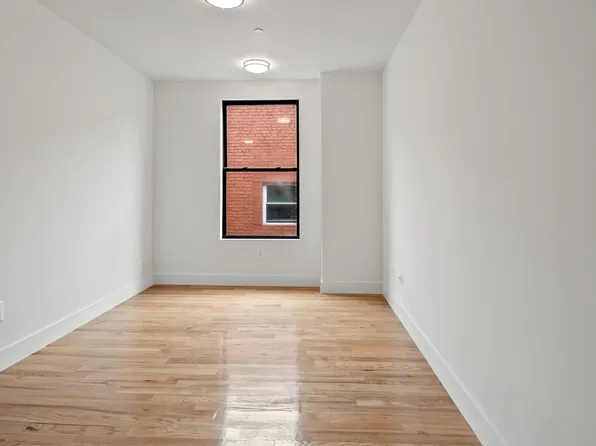 1845 Andrews Avenue South image 8 of 20