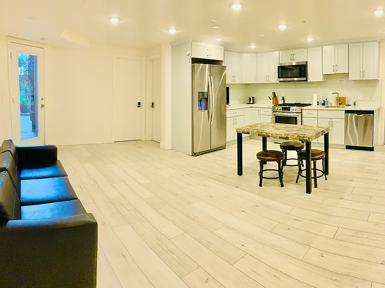 753A Capp St #1 — Photo 2