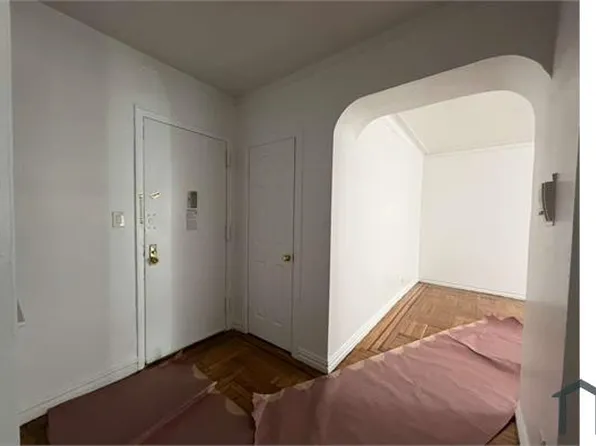 2280 Bathgate Ave #3F, Bronx, NY 10457