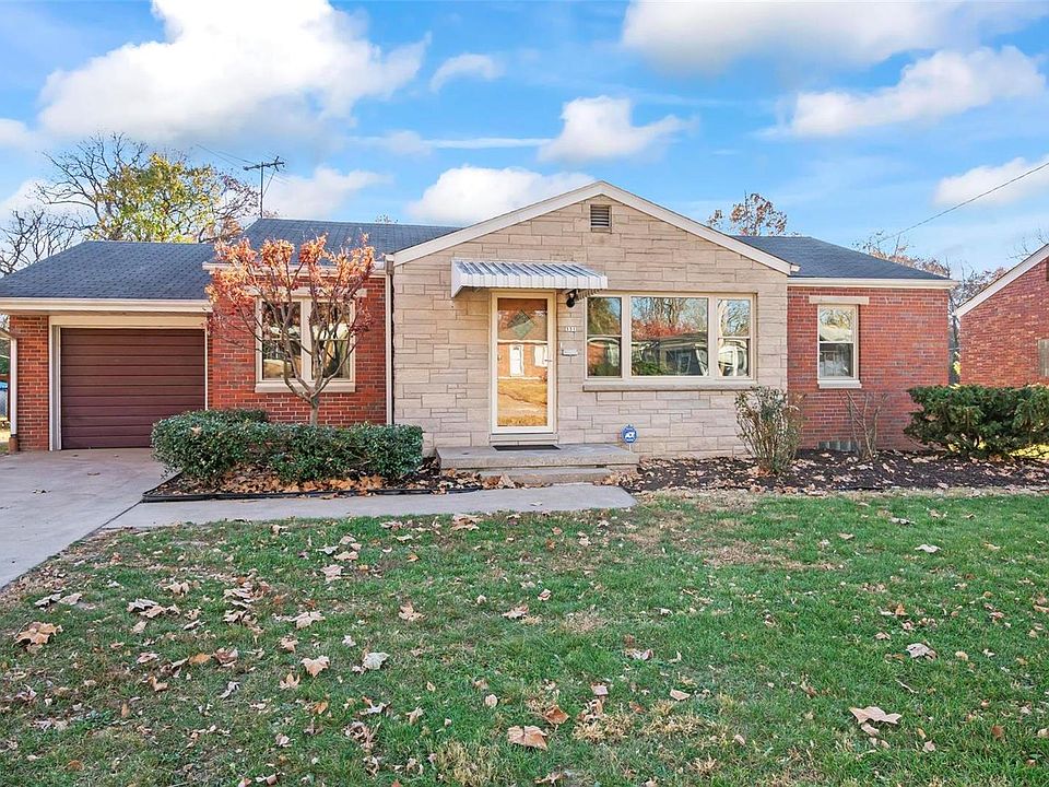 331 Lindenwood Blvd, Alton, IL 62002 Zillow