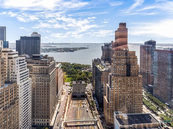 5th image of 88 Greenwich St Penthouse 1E