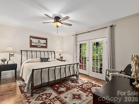 12th image of 420 Chimney Rock Dr